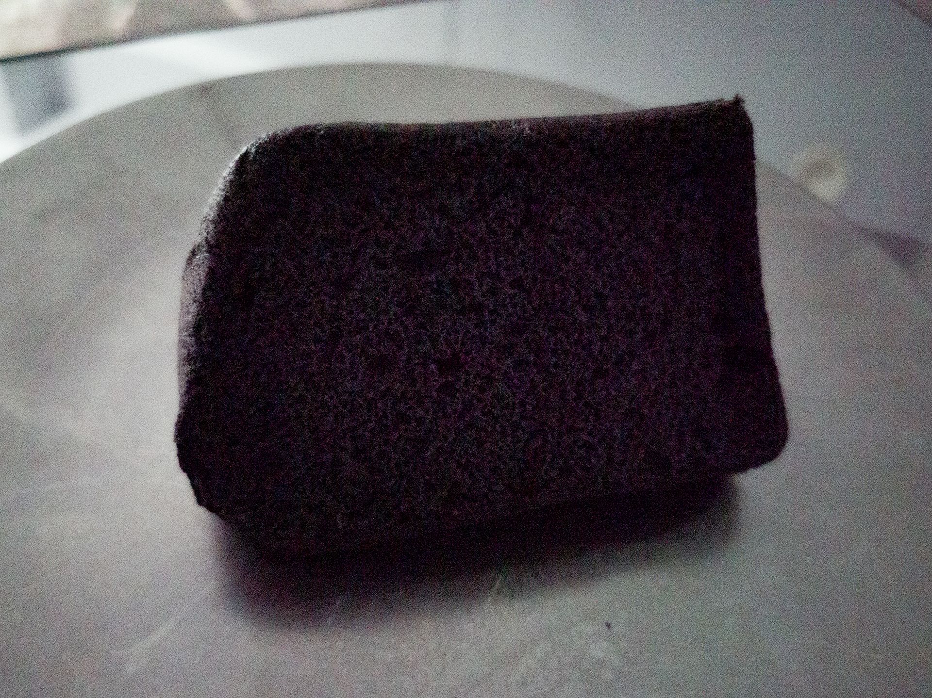Black chiffon cake